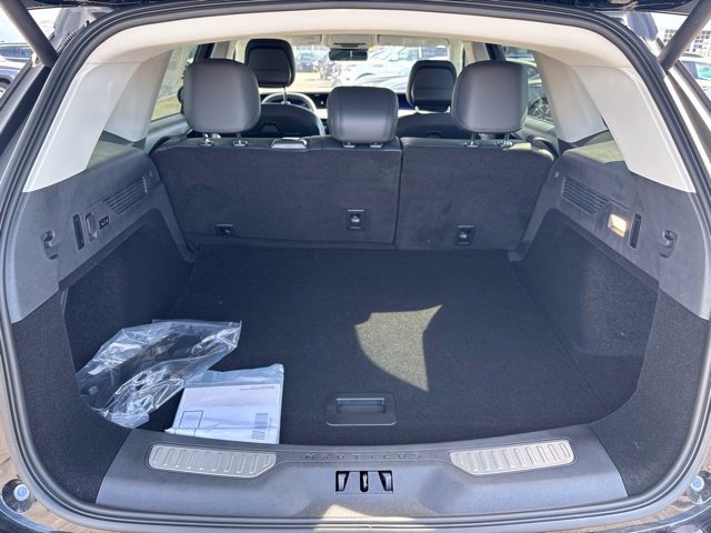 New 2026 Lincoln Nautilus Premier w/ Jet Appearance Package AWD/4WD image 25