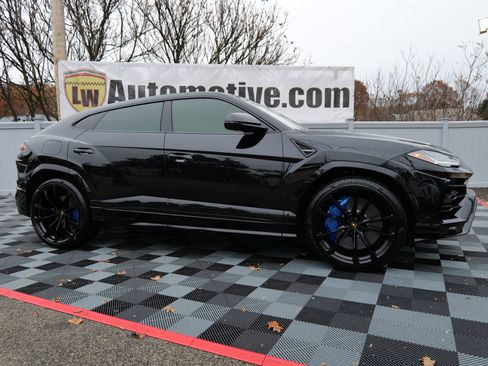 Used 2021 Lamborghini Urus image 67