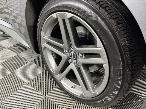 Used 2024 Nissan Z Performance w/ Floor Mat Package RWD image 11