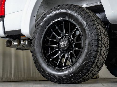 Used 2022 Ford F250 Lariat w/ Lariat Value Package image 54