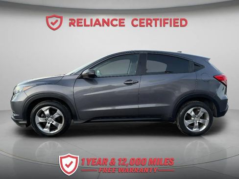 Used 2017 Honda HR-V EX image 3