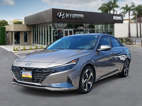 Used 2022 Hyundai Elantra Limited FWD image 7