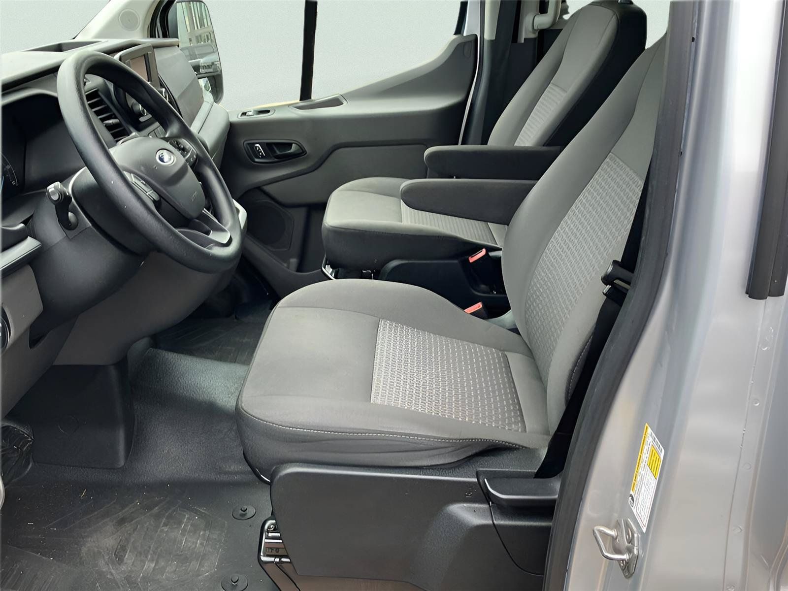 Used 2024 Ford Transit 350 XL RWD image 4