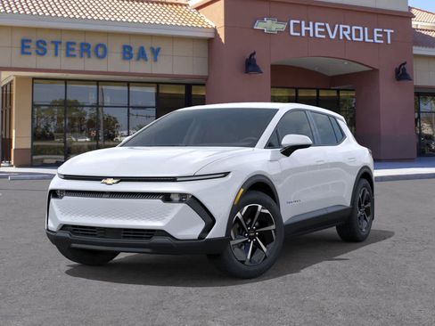 New 2026 Chevrolet Equinox EV LT image 6