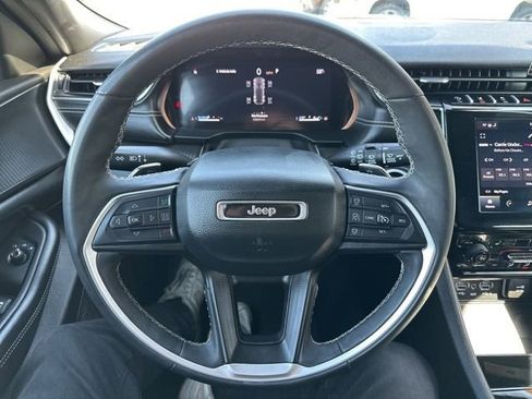 Used 2024 Jeep Grand Cherokee Altitude AWD/4WD image 25