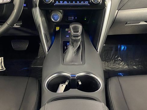 Certified 2022 Toyota Venza XLE image 16