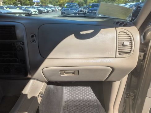 Used 2003 Ford Explorer Sport Trac XLS RWD image 27