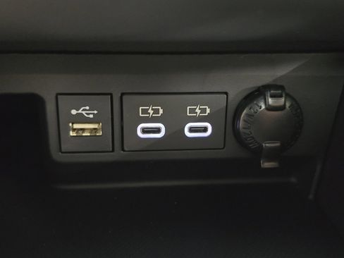 New 2026 Toyota Highlander Platinum image 32