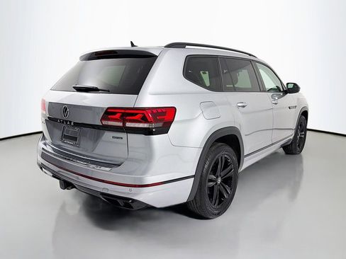 Used 2023 Volkswagen Atlas SEL R-Line image 7