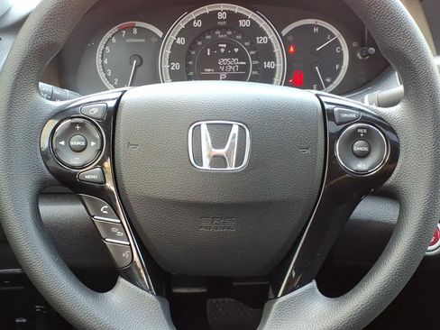 Used 2016 Honda Accord EX image 17
