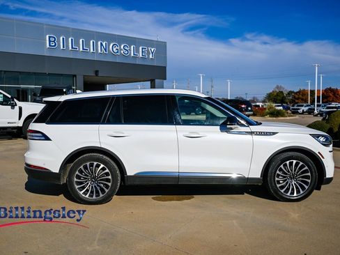 Used 2023 Lincoln Aviator Reserve image 8