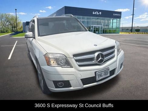 Used 2010 Mercedes-Benz GLK 350 4MATIC image 5