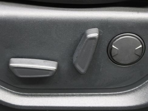Used 2020 Ford F150 Lariat AWD/4WD image 17