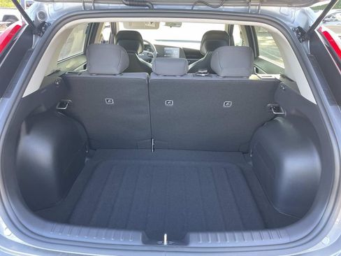 New 2026 Kia Niro LX FWD image 4