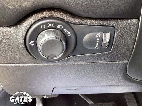 Used 2025 Dodge Durango GT AWD/4WD image 37