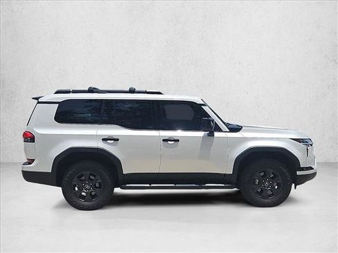 Used 2024 Lexus GX 550 AWD/4WD image 4