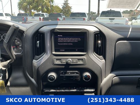 Used 2022 Chevrolet Silverado 1500 Custom w/ Safety Confidence Package RWD image 16
