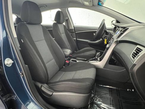 Used 2016 Hyundai Elantra GT FWD image 13