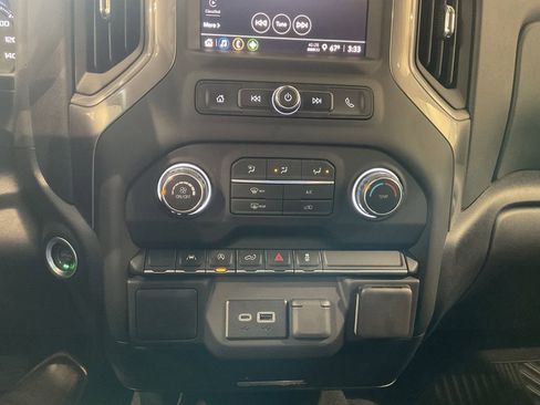 Used 2025 Chevrolet Silverado 1500 Custom AWD/4WD image 30