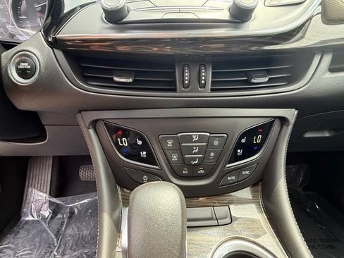 Used 2019 Buick Envision Premium w/ Driver Confidence Package AWD/4WD image 26