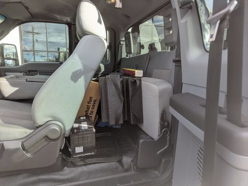 Used 2019 Ford F650 2WD SuperCab Super Duty image 31