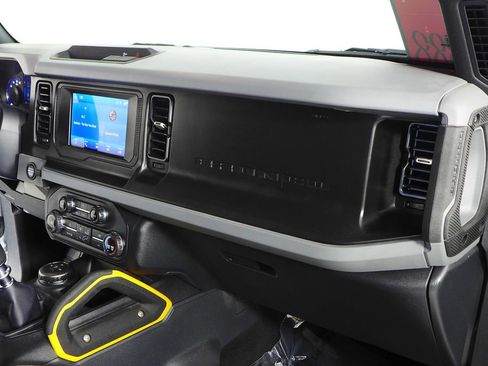 Used 2022 Ford Bronco 2-Door AWD/4WD image 15