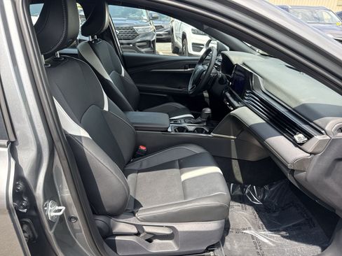 Used 2025 Toyota Camry SE FWD image 26