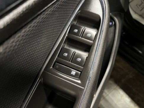 Used 2019 Chevrolet Cruze LT w/ LT Fleet Convenience Package image 13