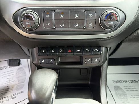 Used 2022 Chevrolet Colorado ZR2 AWD/4WD image 20