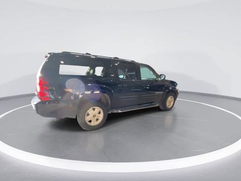 Used 2013 Chevrolet Suburban LT w/ Suspension Package, Off-Road AWD/4WD image 8