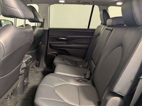 Used 2024 Toyota Grand Highlander FWD image 34