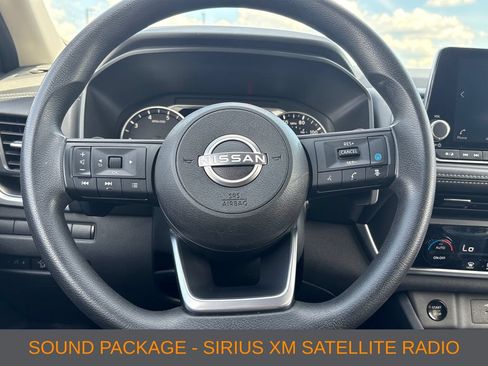 Used 2024 Nissan Rogue SV FWD image 4