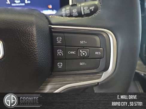 Used 2024 Jeep Wagoneer Series III AWD/4WD image 33