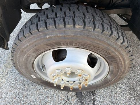 Used 2018 RAM 5500 Tradesman w/ Power & Remote Entry Group image 9