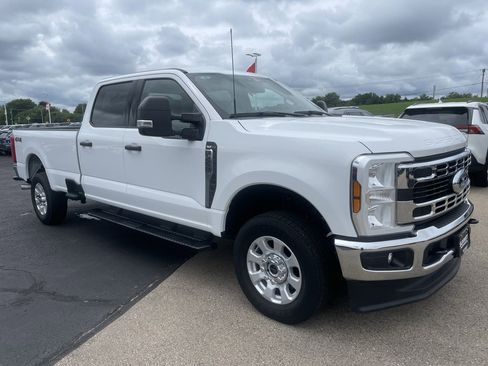 Used 2024 Ford F250 XLT image 2