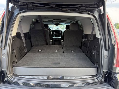 Used 2016 Cadillac Escalade Luxury AWD/4WD image 12