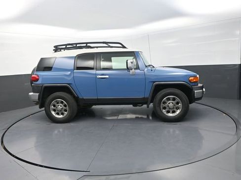 Used 2011 Toyota FJ Cruiser 4WD w/ Convenience Pkg image 15