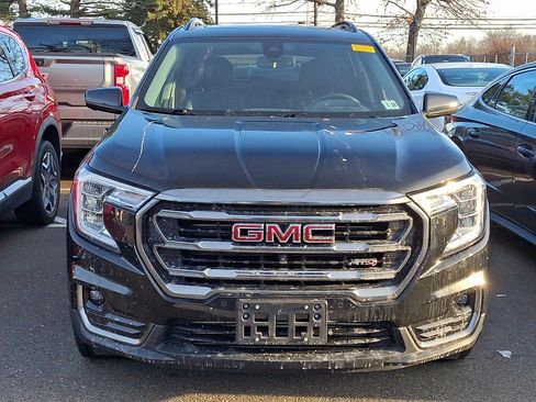 Used 2023 GMC Terrain AT4 w/ Infotainment Package II image 3