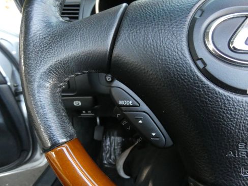Used 2006 Lexus SC 430 Convertible RWD image 57