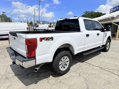 Used 2022 Ford F250 XLT w/ XLT Value Package AWD/4WD image 3