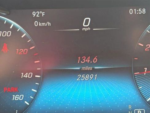 Used 2022 Mercedes-Benz GLC 300 image 3