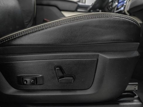 Used 2020 RAM 3500 Laramie image 34