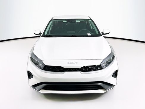 Used 2024 Kia Forte LXS image 2