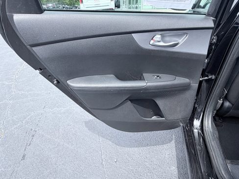 Used 2023 Kia Forte LXS w/ LXS Technology Package FWD image 29
