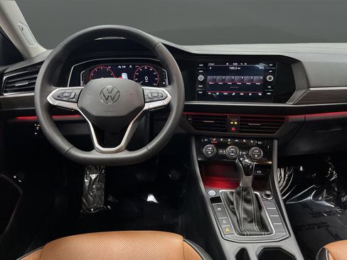 Used 2022 Volkswagen Jetta SEL image 5