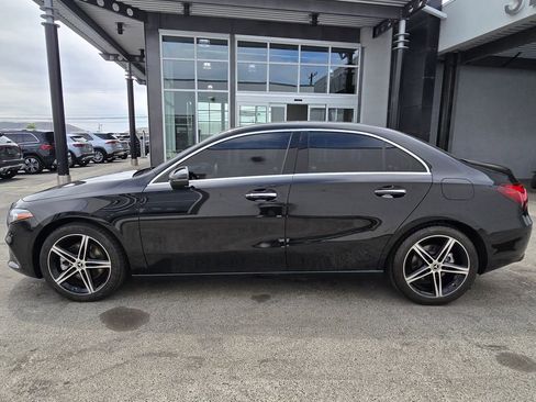 Used 2022 Mercedes-Benz A 220 4MATIC image 2