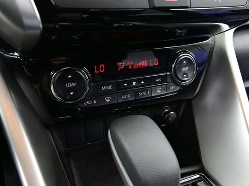 Used 2024 Mitsubishi Eclipse Cross SE image 11