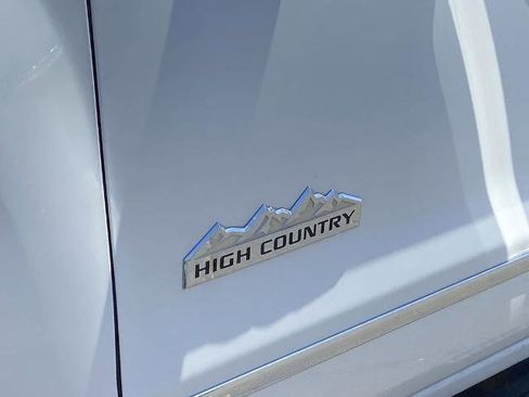 Used 2018 Chevrolet Silverado 2500 High Country w/ Duramax Plus Package AWD/4WD image 27