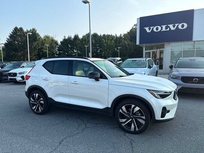 Used 2024 Volvo XC40 B5 Plus w/ Protection Package Premier