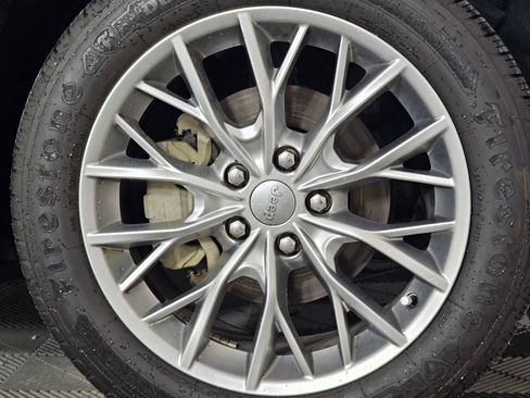 Used 2022 Jeep Grand Cherokee Summit w/ Luxury Tech Group V image 8